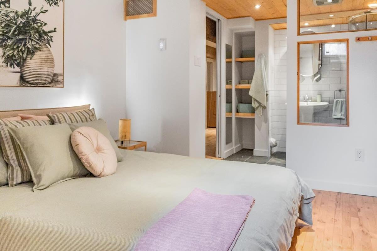 Magnificent 2Br Apartment Fully Equipped มอนทรีอัล ภายนอก รูปภาพ