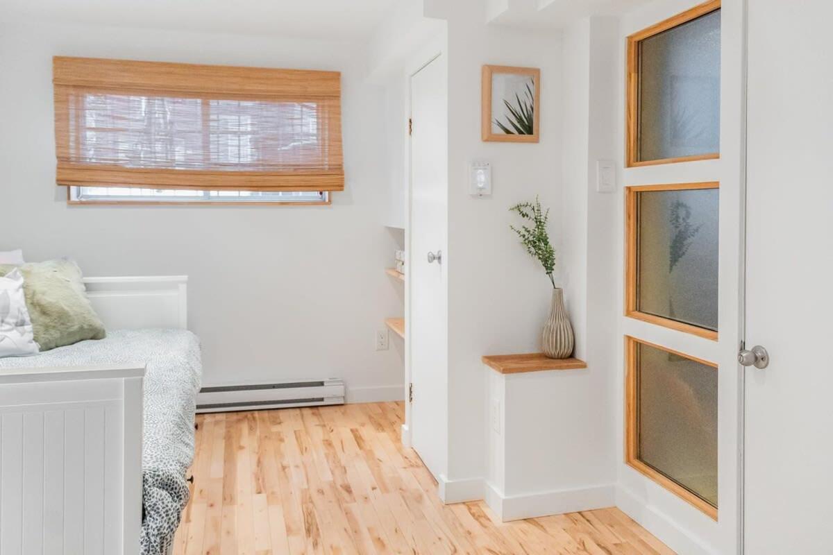 Magnificent 2Br Apartment Fully Equipped มอนทรีอัล ภายนอก รูปภาพ